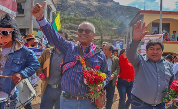 CONGRESISTA KAMICHE SE COMPROMETE A IMPULSAR LA CONSTRUCCIÓN DE CARRETERA QUE UNIRÁ VILCASHUAMÁN (AYACUCHO) Y COCHARCAS (APURÍMAC)